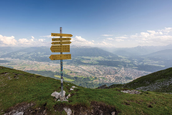 Nordkette mit Blick auf Innsbruck | © Innsbruck Tourismus / Markus Mair Nordkette mit Blick auf Innsbruck | © Innsbruck Tourismus / Markus Mair